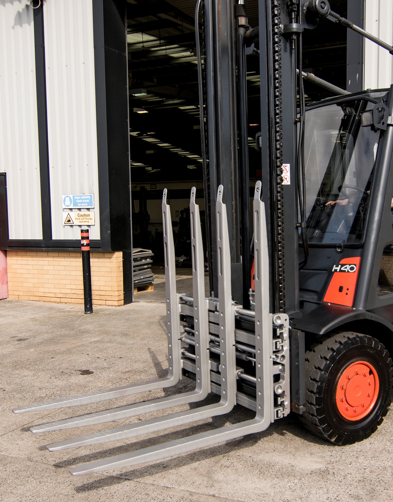 The New KAUP Double Pallet Handler to be Displayed at IMHX